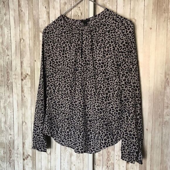 Ann Taylor Gray Leopard Blouse Size XS - Picture 1 of 5